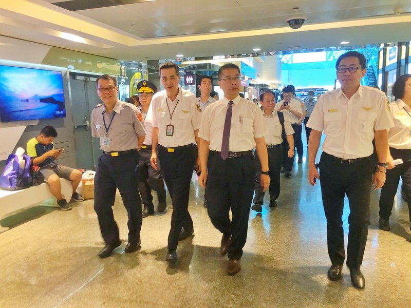 視察桃機 徐國勇：續與他國洽談互用自動通關