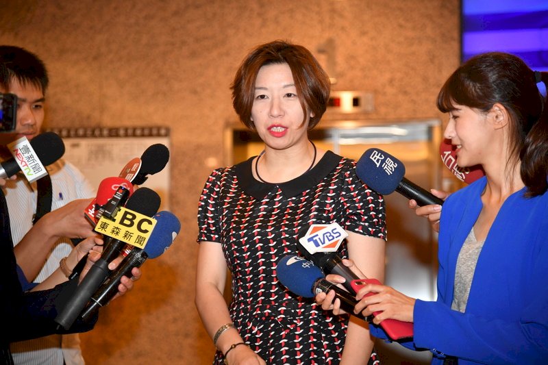 85度C遭施壓 藍綠同聲譴責