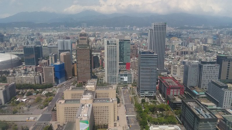 國泰金經濟調查 不動產買賣方都認為目前非下手時機