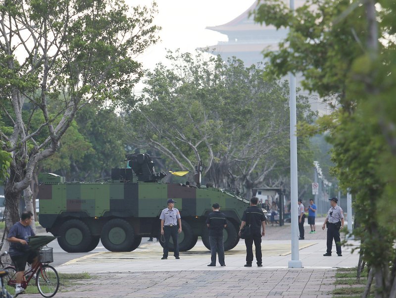 傳萬鈞甲車通訊裝備失蹤 憲指部：究責失職人員