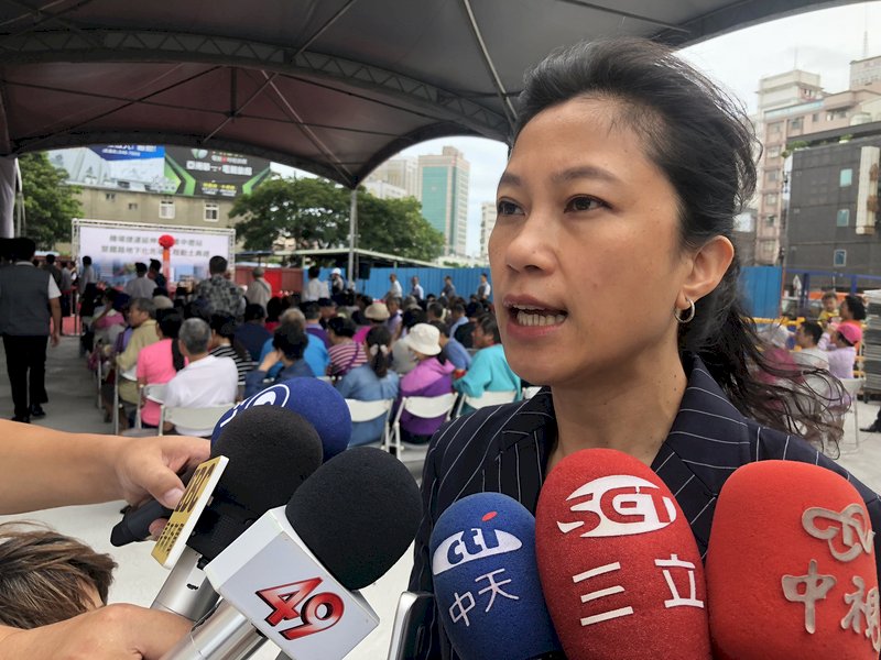 賴揆勉予同意黃煌雄請辭 政院：慎選接任人選