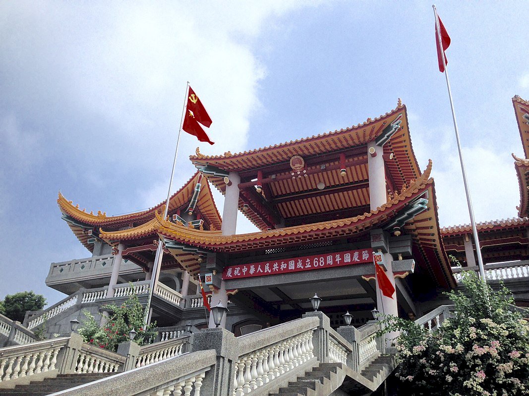 彰化碧雲禪寺升五星旗 紐時關注中國影響力