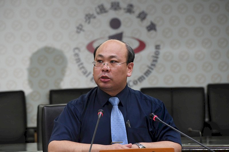 反空汙公投宣告成案 中選會刑事告發死人連署