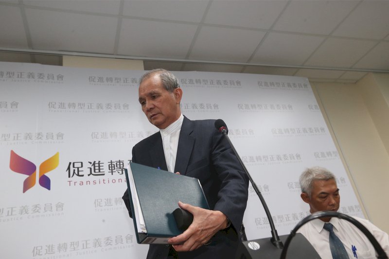 促轉會主委黃煌雄請辭 盼解開朝野政治僵持