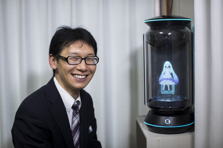 跨次元的愛 日男花兩百萬日圓迎娶初音未來