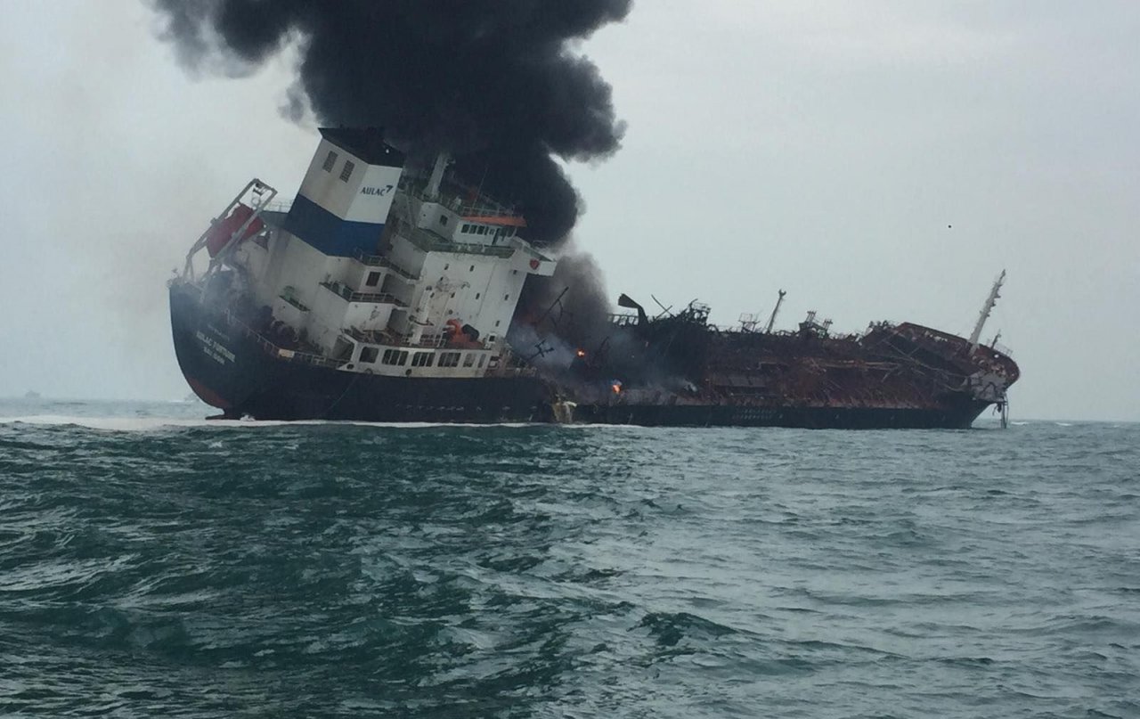 香港南方傳油輪爆炸釀1死 仍有人員受困