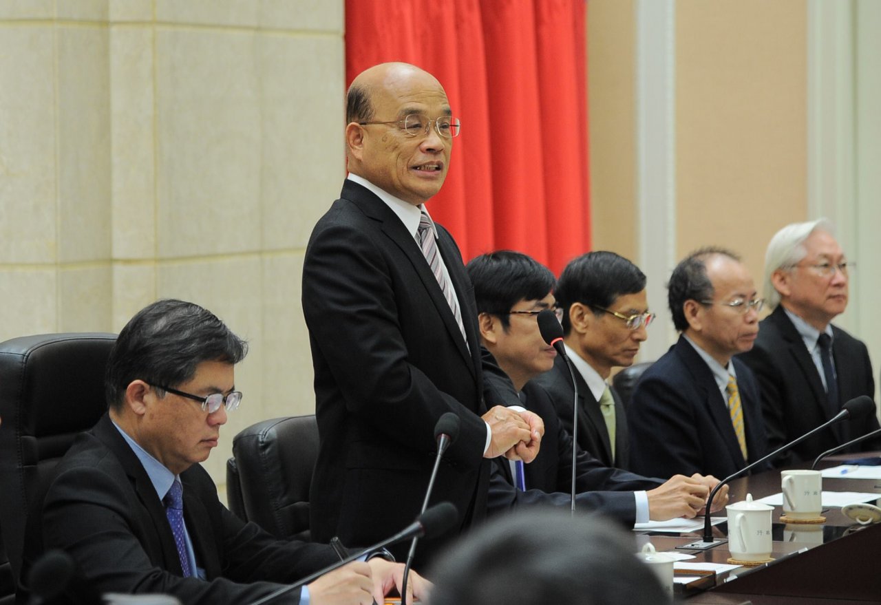 蘇貞昌登板保勝投 不老邱吉爾挽袖向前衝