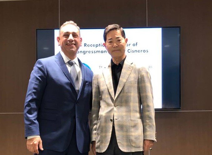 樂透得主選上國會議員 喜吉利與台僑胞相見歡