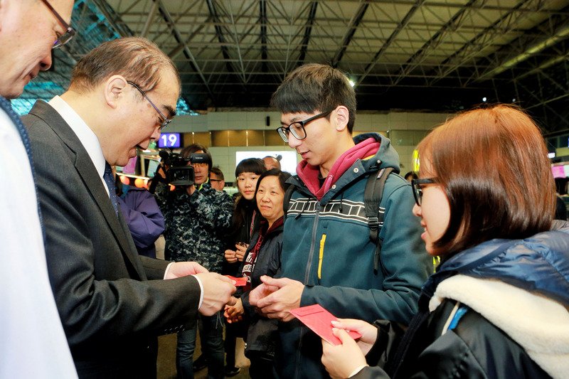 除夕桃機疏運順暢&nbsp;8日至11日有另一波高峰