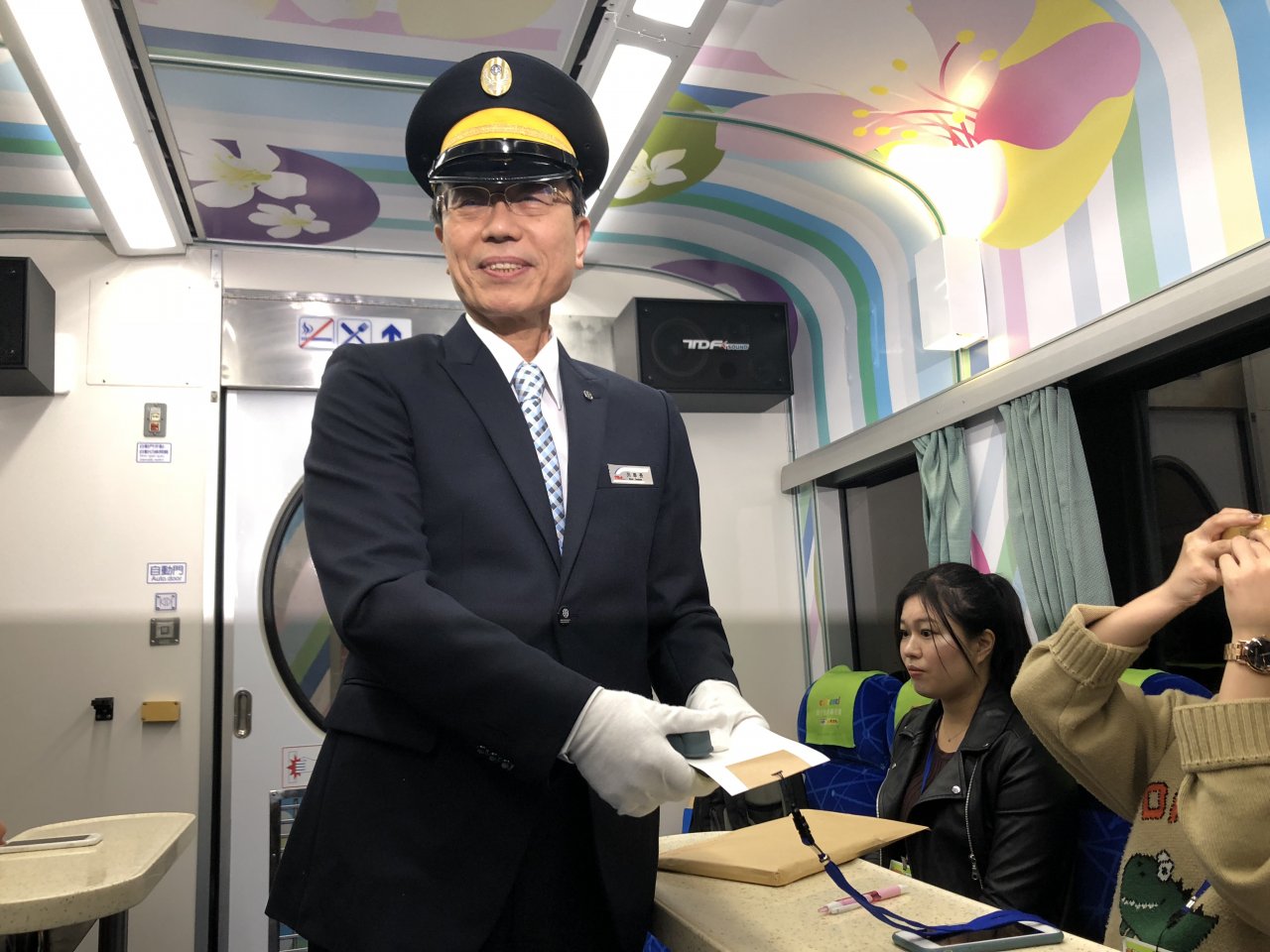 引領新一代鐵道旅遊風 台鐵觀光列車再升級