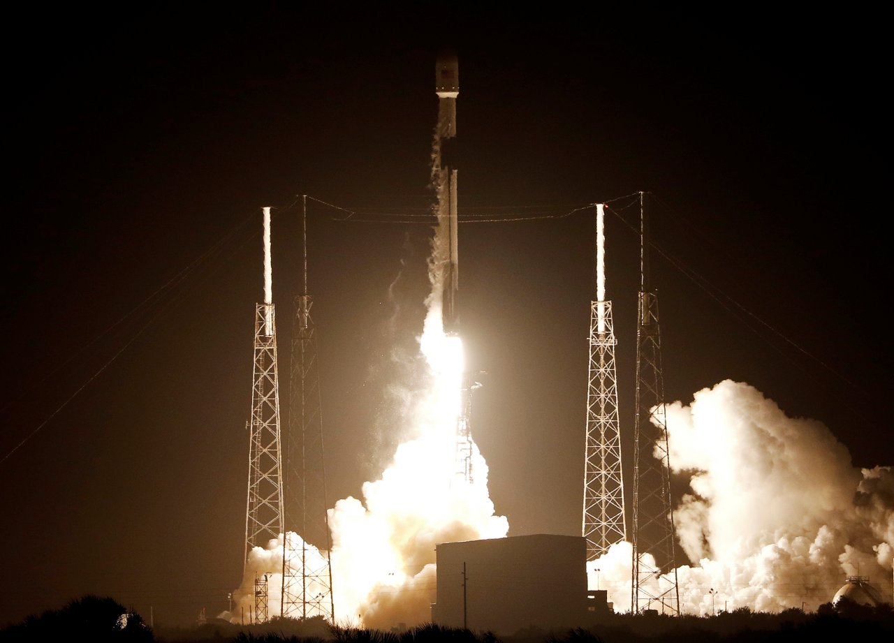 空中解體後 SpaceX獵鷹9號獲准重返太空