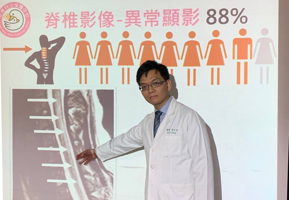 青少年笑氣濫用釀永久後遺症  醫師發出警語