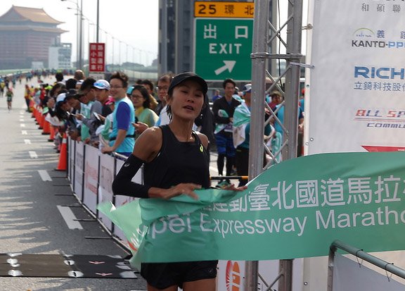 2019台北國道馬拉松 &nbsp;傅淑萍2連霸