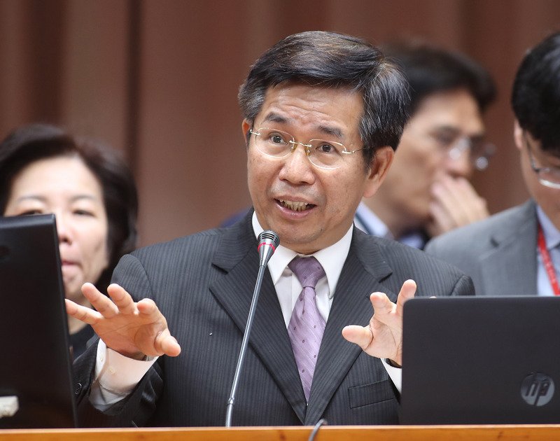 教師逼學生喊政治口號 教長：不適當