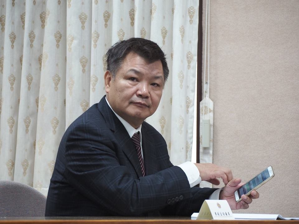 李翔宙遭質疑求官 李文忠：對李不公平
