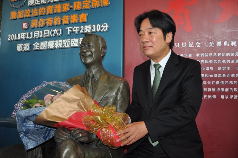 下週的歷史回顧：陳定南去世、黃任中欠稅、李遠哲籲陳水肩考慮去留