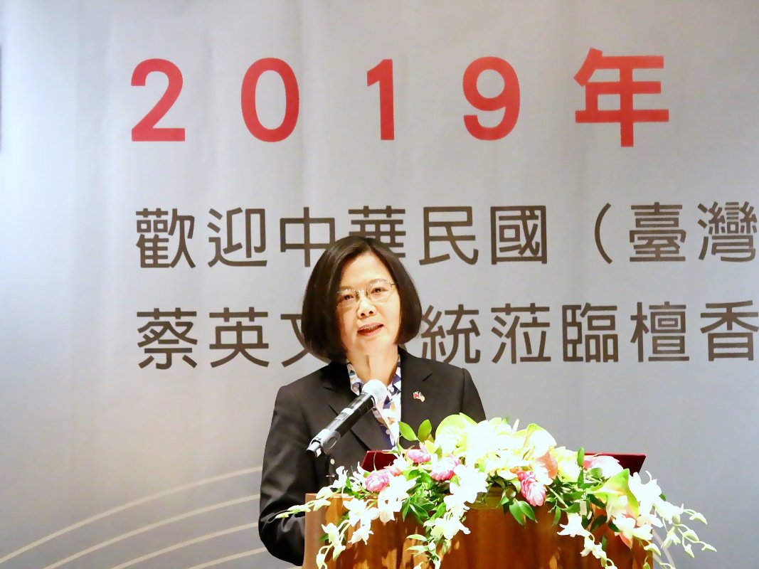回到依賴中國的時代？ 總統：拚經濟方向要對