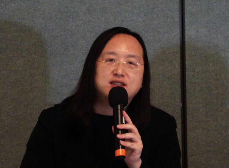 唐鳳：台灣善用社群媒體打假消息 反制迅速