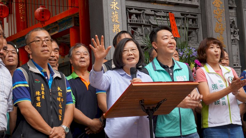 韓國瑜喊發財外交 蔡總統：民進黨外交是紮紮實實外交