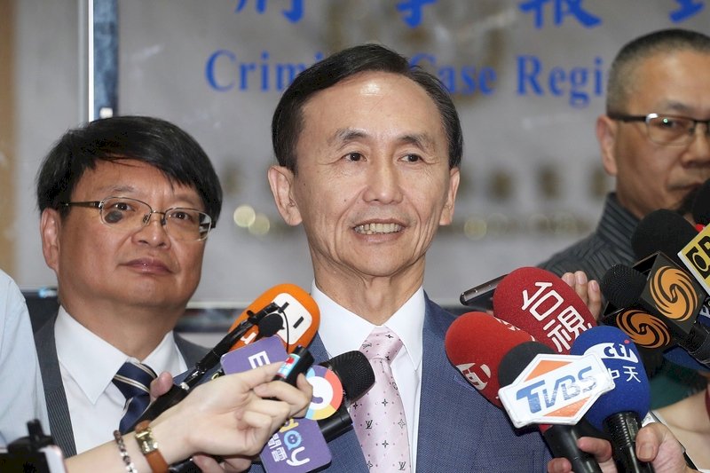吳子嘉指陳時中採購BNT疫苗貪污近30億 一審判賠300萬