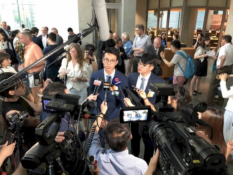 港府向德國交涉 要求遣返黃台仰李東昇