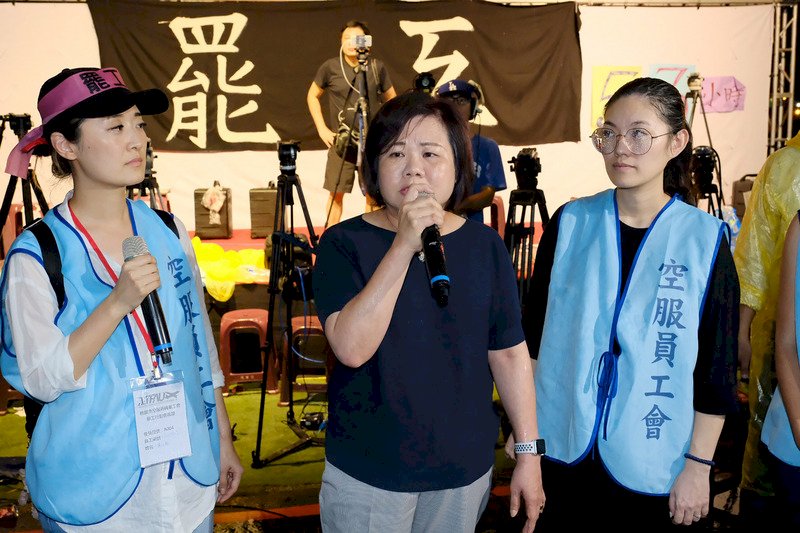 備宵夜關心罷工現場 許銘春：盼盡快落幕
