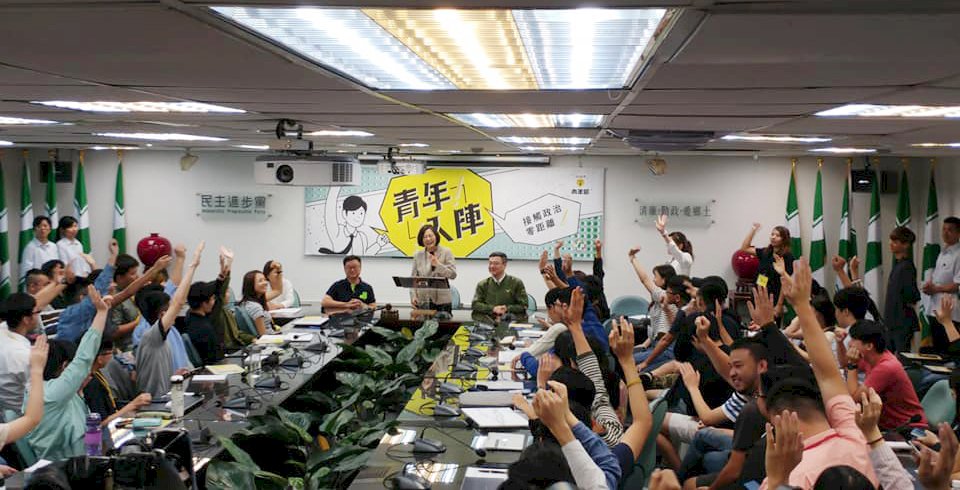 吸引青年入陣 蔡總統盼青年發揮影響力擴大支持