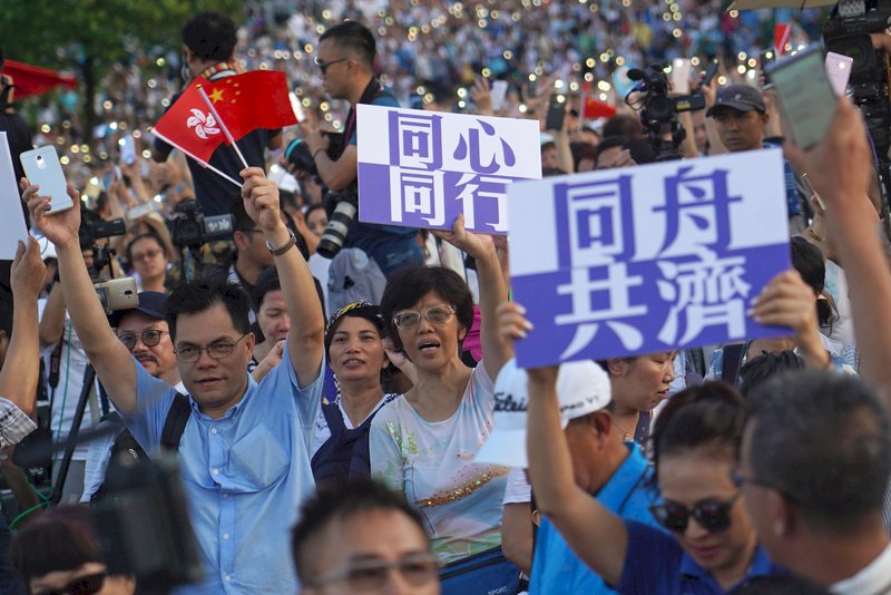 港抗爭者致大陸同胞書：共同敵人是極權政府