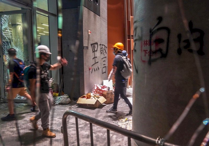 港警追究反送中破壞立法會暴力 掌握10人罪證
