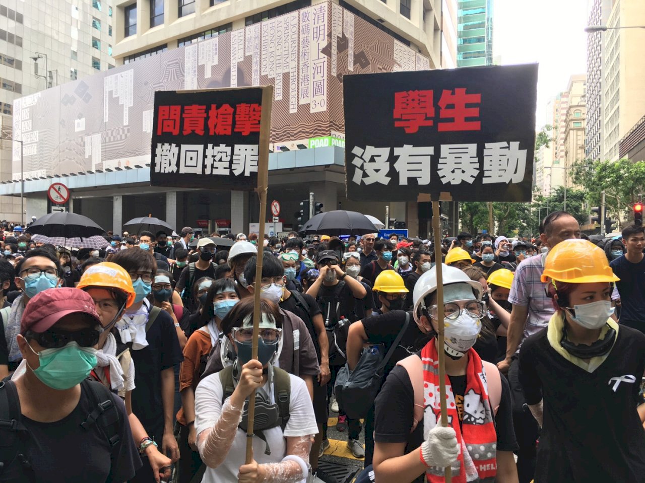 反送中風暴 港府民望跌至低谷