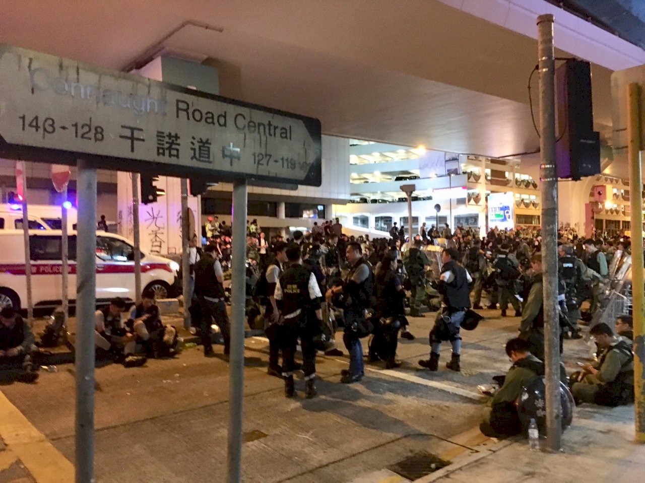 香港元朗暴徒襲擊市民 各界譴責