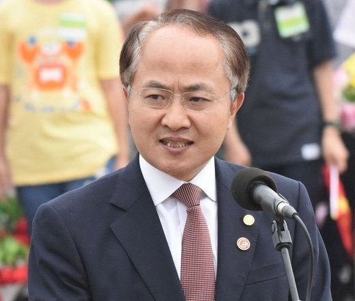 港中聯辦主任稱香港命運面臨生死保衛戰