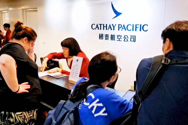 香港機管局：13日早上6時重排航班