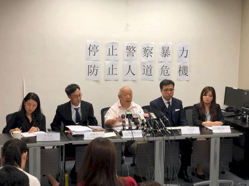 人權組織：港警濫權無紀律 還阻撓被捕者見律師