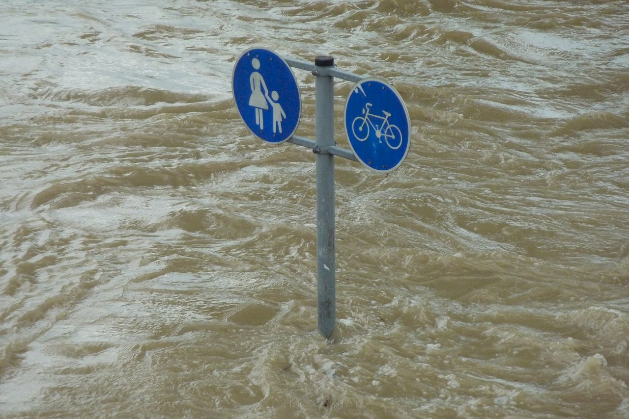 北韓與中國接壤城鎮豪雨致災 加劇經濟危機