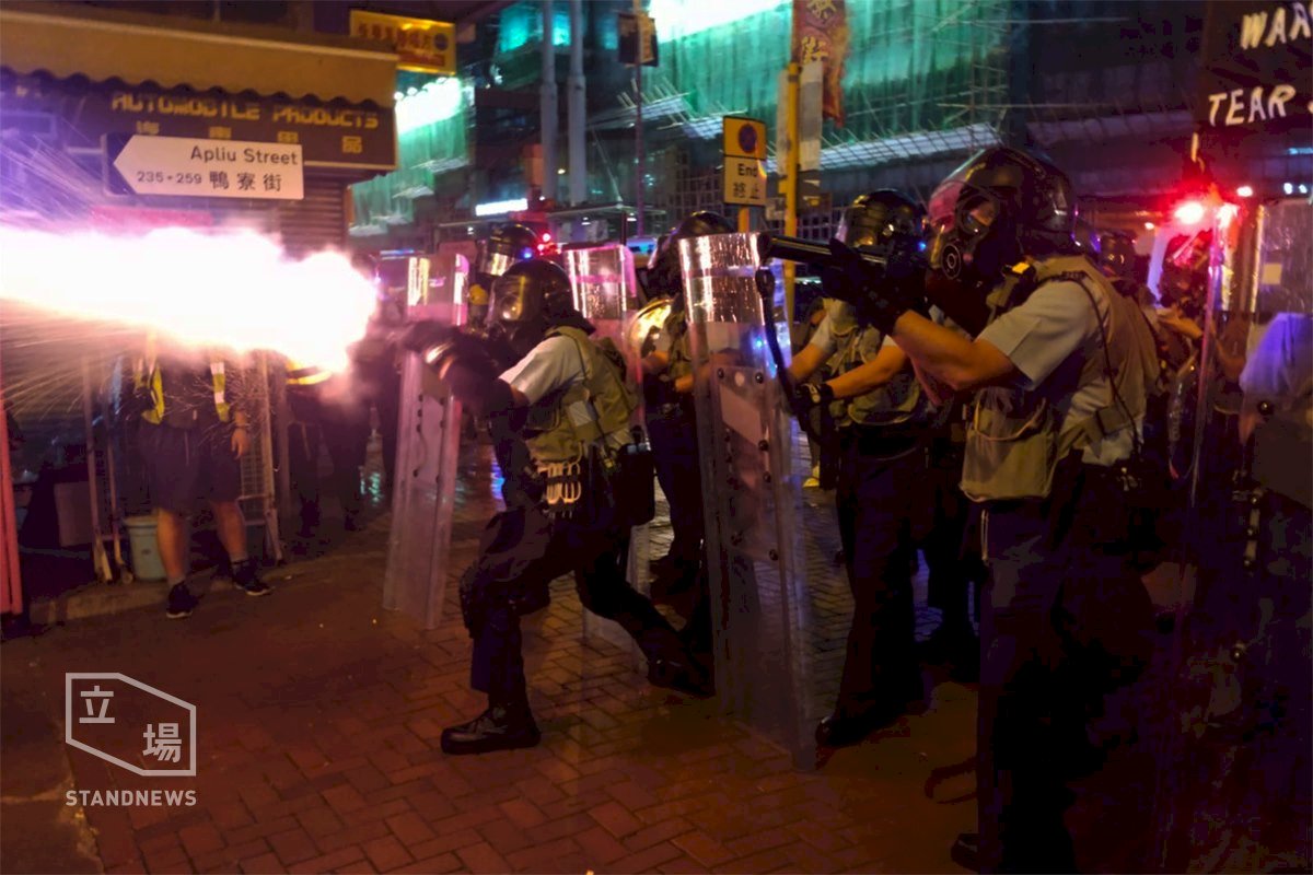 港警使用大量武器 警監會成員：真的瘋了