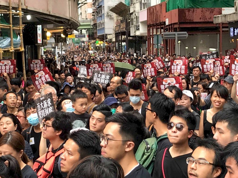 香港大遊行同日 中共宣布建設深圳示範區引揣測