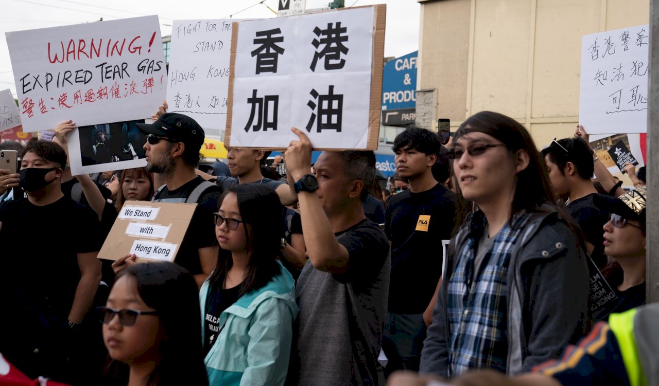 反送中接力 網民計畫23日全港築人鏈