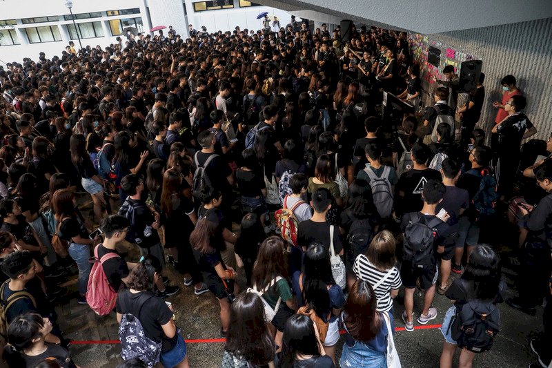 香港罷工集會 市民群聚添馬公園