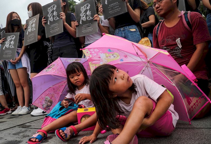 反送中影響校園 四成香港中小學指學生情緒受困