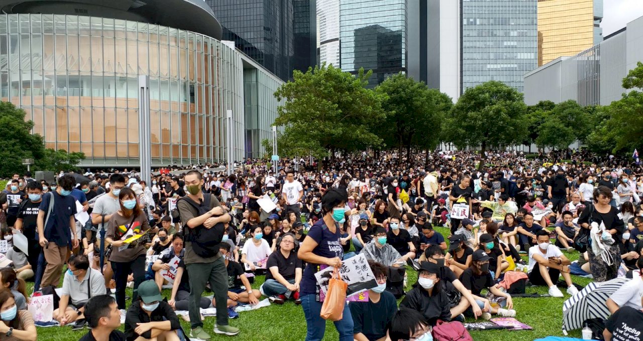 4萬港人參加罷工集會 特首辦外有數十人聚集