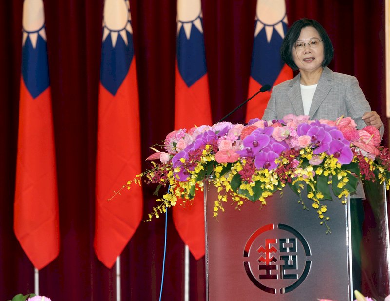 柯文哲受不了攻擊? 蔡總統：政治人物自然會受批評
