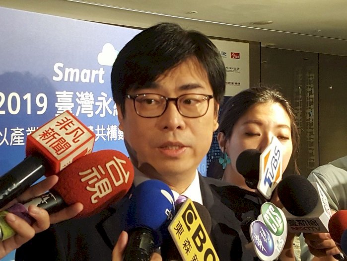 韓市長滿意度吊車尾 陳其邁：吊車尾首長選總統很奇怪