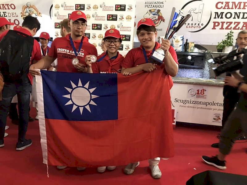 拿坡里2019世界披薩錦標賽 台灣隊奪國際組冠軍