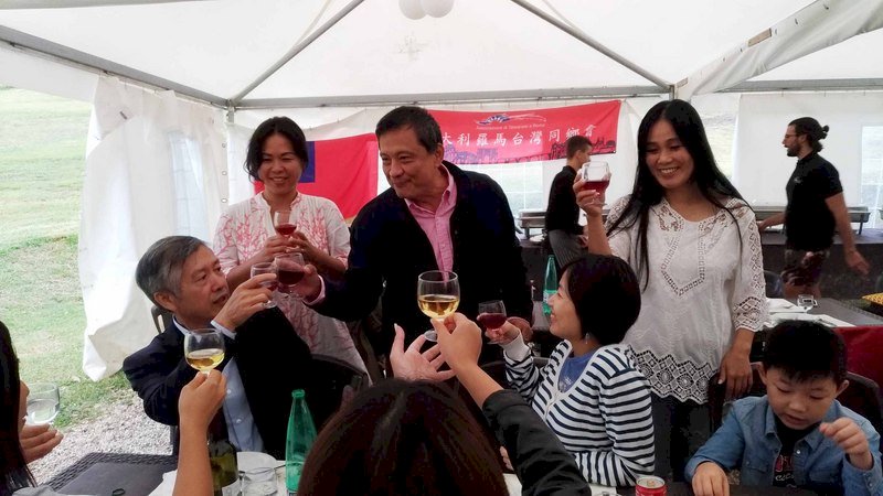 羅馬僑胞預祝國慶 駐義代表籲團結爭取友台力量