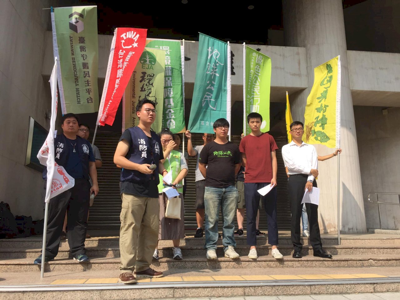 莫讓消防員再殉職 民團促國會本會期修完「消防法」
