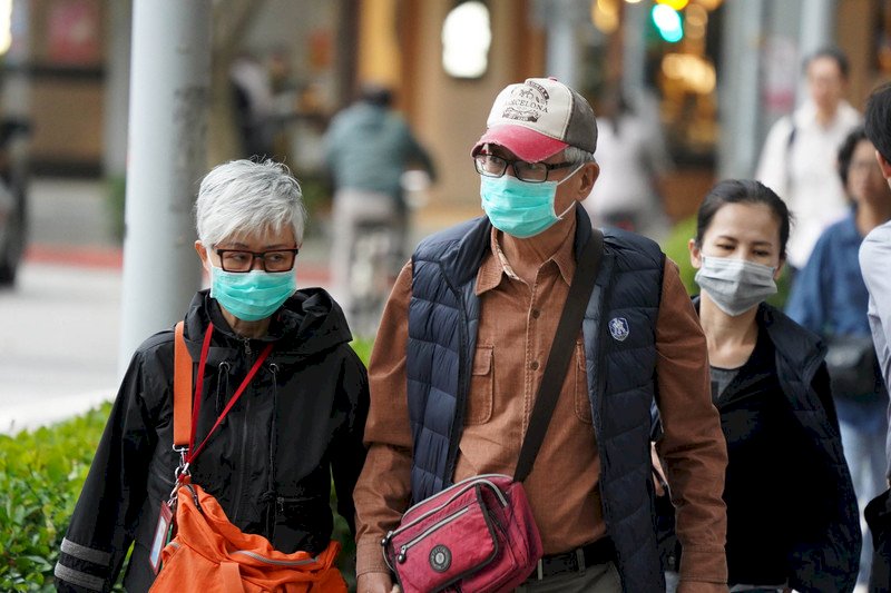 境外污染物隨東北季風而來  18日空氣品質亮橘燈