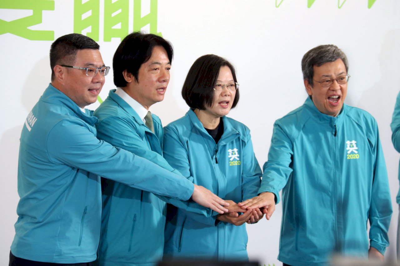 英德配成軍 綠營：補南部深綠缺口撐大盤勢