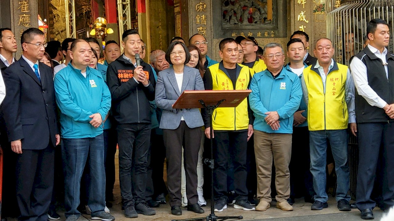 參拜青山宮 總統：神助也要人助 盼鄉親支持再做4年