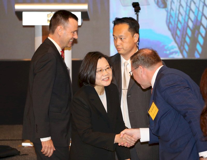 總統重申盼與美洽簽雙邊貿易協定 美商會：協助推動為明年重要目標